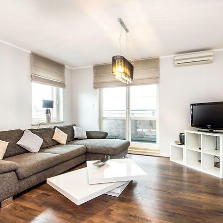 Super-Apartamenty Targi Poznanskie Exteriör bild